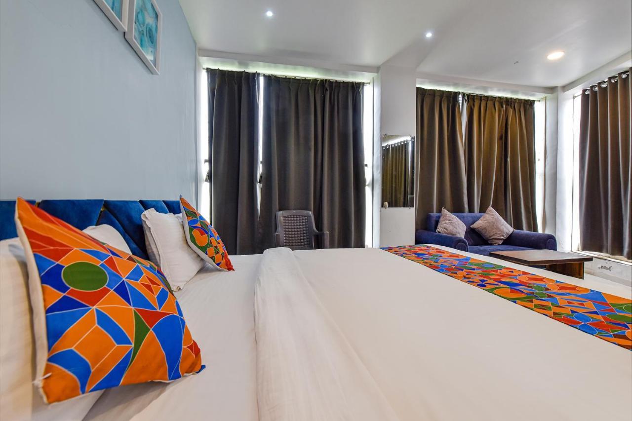 Fabhotel Code Сурат Екстериор снимка